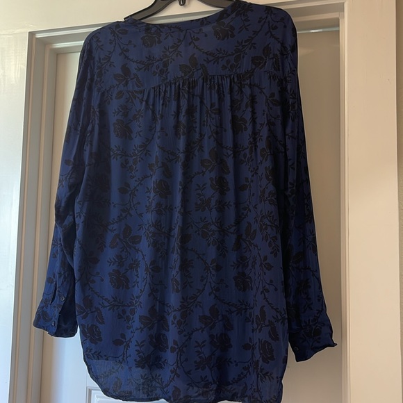 Old Navy Long Sleeve Blouse - Picture 3 of 3
